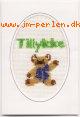 Sysæt til fødselsdagskort, bamse med blå sløjfe - ovalt hul - 10,5*15,2 cm. incl. perler, stof, nål, tråd, mønster, kort og kuvert
