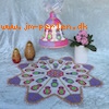 Anne Agger/JM-Perlen opskrift AA1504 - 11/0: babushka klokke 16cm, babushka dug ca 40 cm.